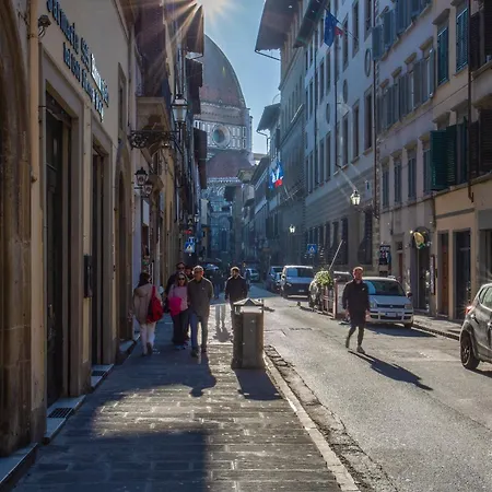 Apartament Classic 2 Steps From The Duomo Florencja